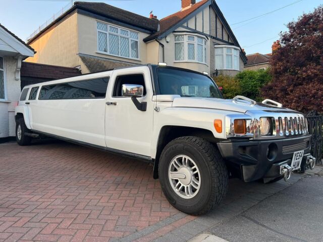 Hummer Limo available for all your chauffeuring needs. The perfect car for ultimate wedding groups, partying to & fro wedding. 
#sikhwedding#indianwedding#africanwedding#turkishwedding #somalianwedding #bridecar  #chauffeurservice #churchwedding #wedding #rangerover #classiccars #gurdwara #church #temple #hisandhers #ghost #phantom #rollsroyce #convertiblecar #limo #lambo #carsofinstagram #fyp #fypシ#dhol  #prom #musicvideo #rangerovervogue #xmas